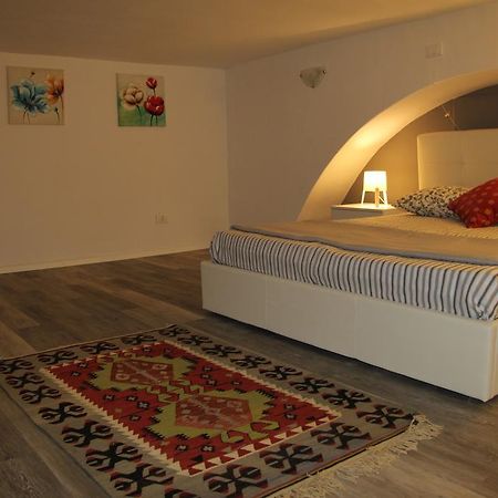 Vittoria Apartment คาตาเนีย ภายนอก รูปภาพ