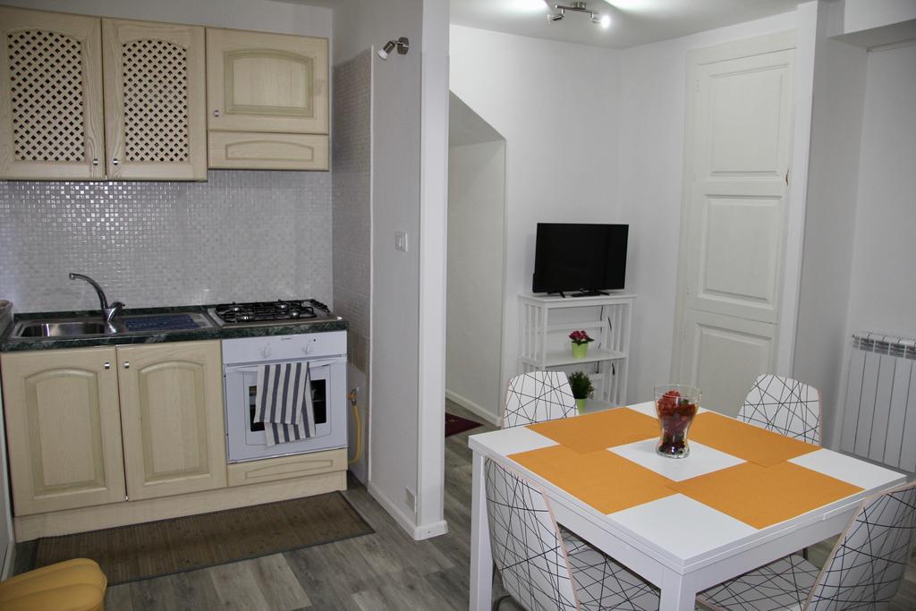 Vittoria Apartment คาตาเนีย ภายนอก รูปภาพ