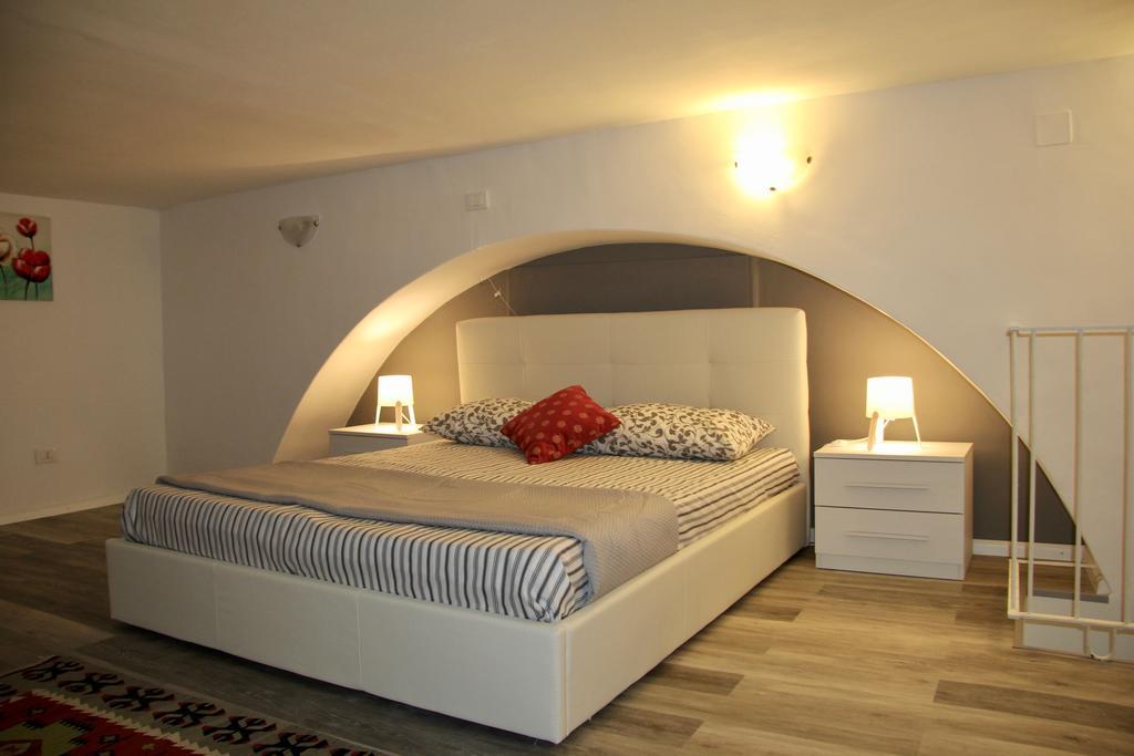 Vittoria Apartment คาตาเนีย ภายนอก รูปภาพ